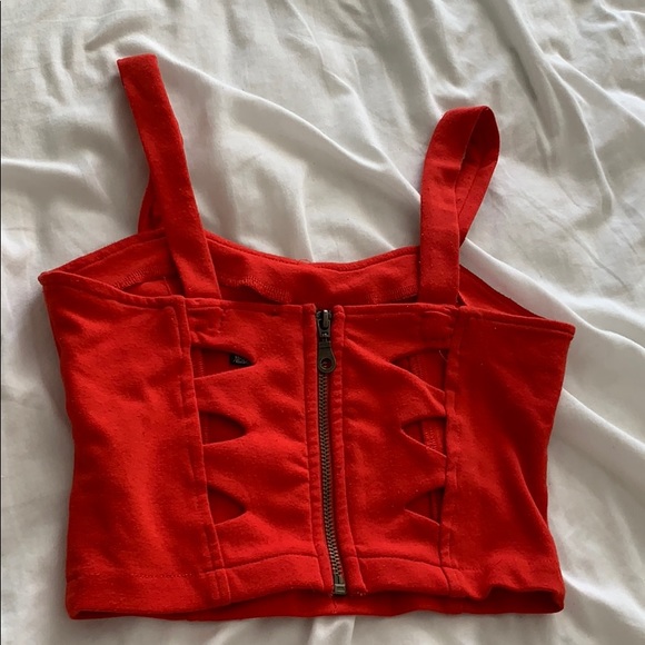Red Cropped Tank Top - Picture 2 of 2